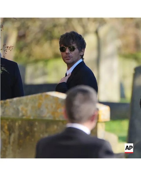 Potret pemakaman Liam Payne, dihadiri anggota One Direction. (sumber: Instagram/apnews)