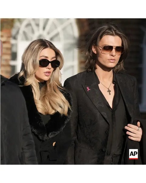 Potret pemakaman Liam Payne, dihadiri anggota One Direction. (sumber: Instagram/apnews)