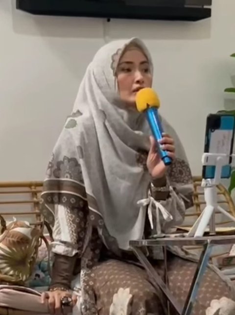 Mega Putri Aulia Nangis Minta Sinetron 'TUKANG BUBUR NAIK HAJI' Tak Tayang Lagi