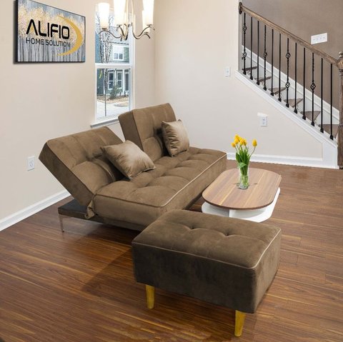 Ruang Keluarga dengan Sofa Multifungsi