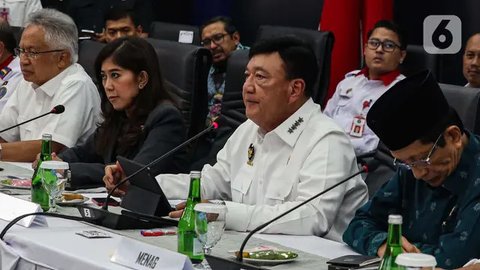 Menurut Menkomdigi, Meutya Hafid, pihaknya telah menutup sejumlah situs terindikasi judi online serta siap untuk menghadapi setiap tuntutan balik yang dilayangkan imbas penutupan situs tersebut. (Liputan6.com/Angga Yuniar)