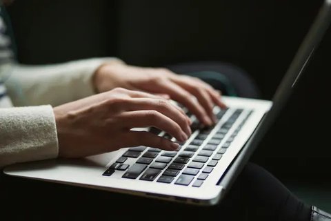 Semakin maju dunia teknologi, masing-masing individu harus segera membekali diri dengan ilmu tentang keamanan siber. (Foto: Pexels/Pixabay)