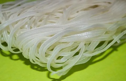 Ilustrasi Bihun Bumbu Bawang Credit: freepik.com