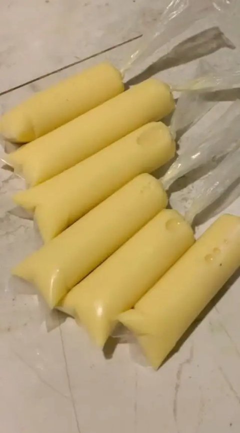 Hanya dengan 3 Bahan, Ini Cara Mudah Bikin Tahu Sutra (TikTok/@ameliasmsd)