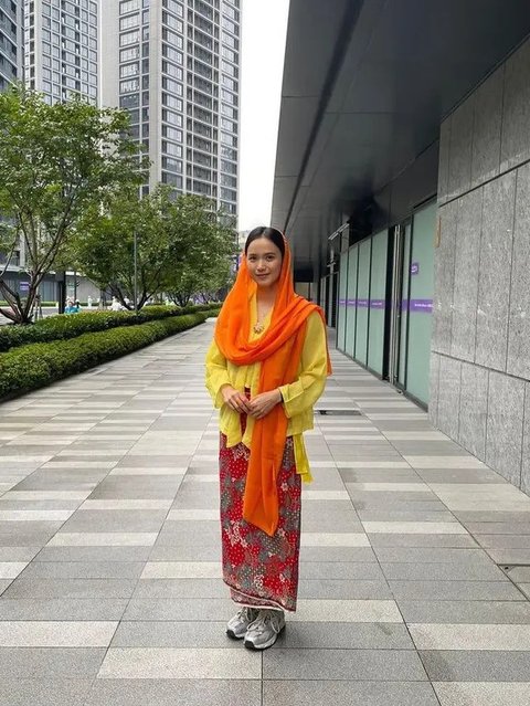 Gaya Selebriti dalam Kebaya Betawi yang Mencuri Perhatian di Acara Formal