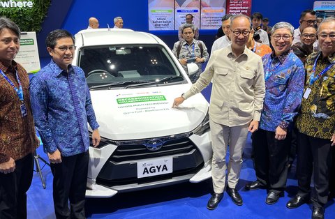 Menteri Perindustrian Agus Gumiwang hadir di MUF GJAW 2024 bersama Toyota Agya.