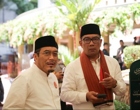 Analisis: Ridwan Kamil Vs Pramono Anung Berebut 36% Swing Voters, Waspada Politik Uang!