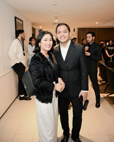 Girang Banget, Ini Momen Ade Govinda Umumkan Kehamilan Pertama sang Istri