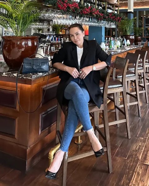 Akhirnya Fitri Salhuteru menyampaikan pernyataan sikap sekaligus klarifikasi atas tudingan jadi biang keladi dalam masalah hidup Nikita Mirzani selama ini. (Foto: Dok. Instagram @fitri_sal
