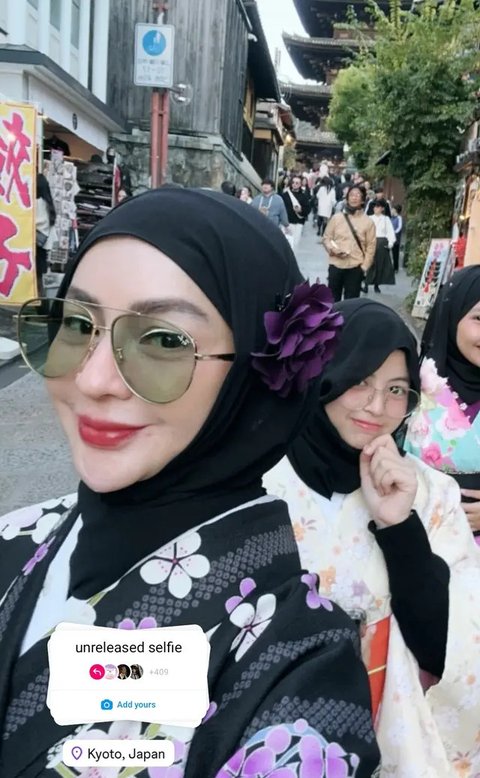 Potret Sarah Vi Pakai Makeup Porcelain (Sumber: Instagram/sarahvi_)