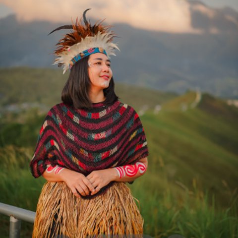 Polwan Cantik ini Ramai Disebut Mirip Veronica Tan