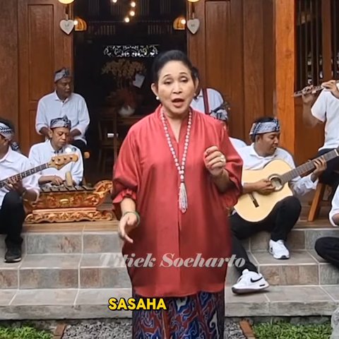 Anggun dan Cantik, Gaya Titiek Soeharto Bawakan Lagu 'Runtah' Doel Sumbang