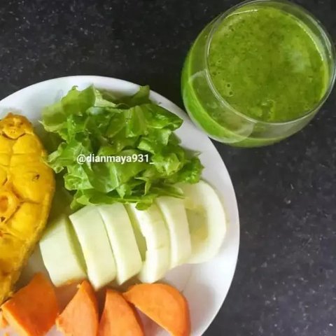 Smoothies Sawi Hijau dan Selada.  foto:  Instagram @dianmaya931_