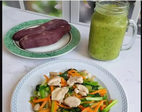 Smoothies Sawi Hijau dan Selada.  foto:  Instagram @dianmaya931_