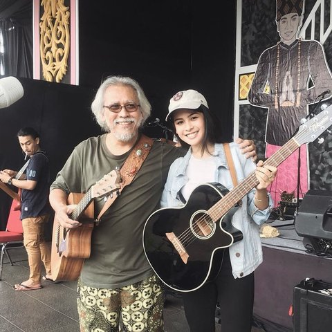 Lirik Lagu 'Puisi Kota' Maudy Ayunda dan Iwan Fals yang Penuh Makna