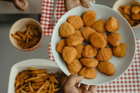Ilustrasi Nugget Homemade Berserat Sehat Enak / Freepik by stockking