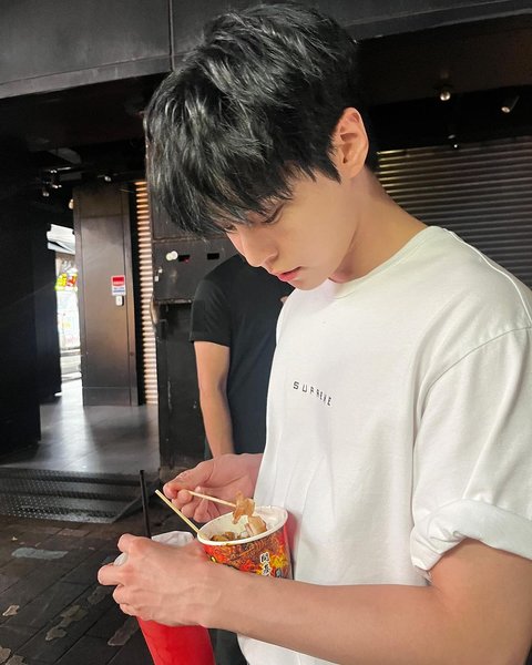 Mudah dan Simpel, Ini Makanan Diet Doyoung NCT Sehari-hari yang Bisa Jadi Ide Menu Diet
