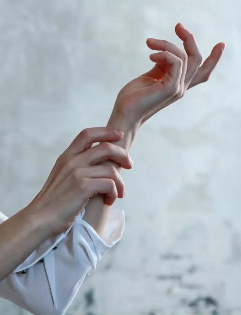 Kolesterol Sebabkan Sensasi Kebas di Tangan? (Image Point Fr / shutterstock)