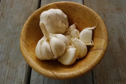 Jahe dan Kunyit. (foto: Pinterest/detikcom).