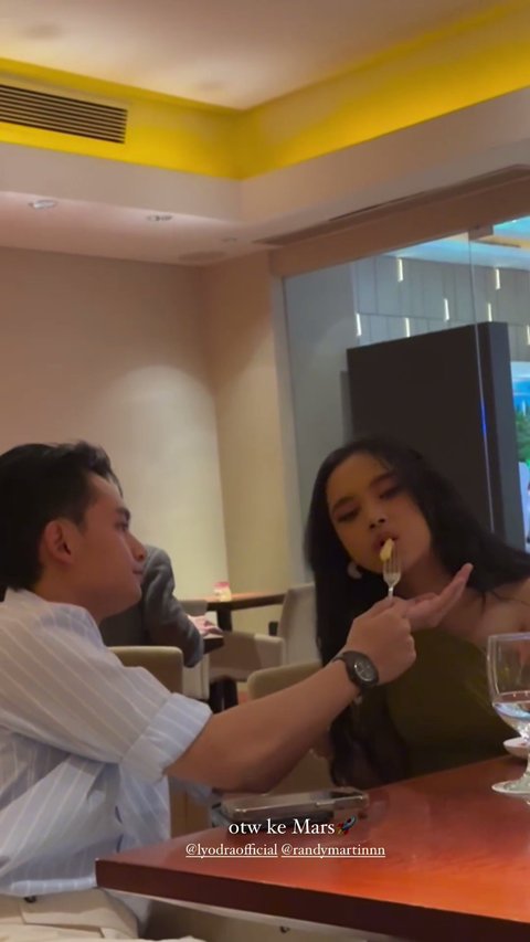 Momen Lyodra dan Randy Martin Saling Suap-suapan, Gemas - Kabar Pacaran Semakin Kencang