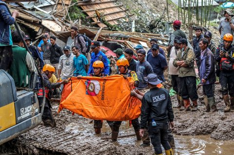 FOTO: Parahnya Kerusakan Akibat Terjangan Tanah Longsor di Karo Sumatera Utara, 10 Orang Tewas