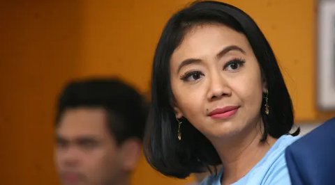 Jubir Pengadilan Agama Depok, Jawa Barat, Samsudin, membenarkan Asri Welas gugat cerai Galiech Ridha Rahardja. Sidang digelar sejak 19 November 2024. (Foto: Dok. Instagram @asri_welas)