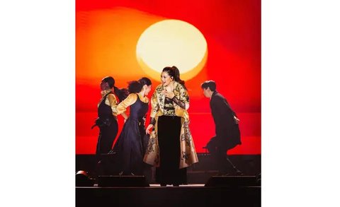 Penampilan Megah dan Menawan Sherina Munaf di Pembukaan FFI 2024 (Sumber: Instagram/sherinamunaf)