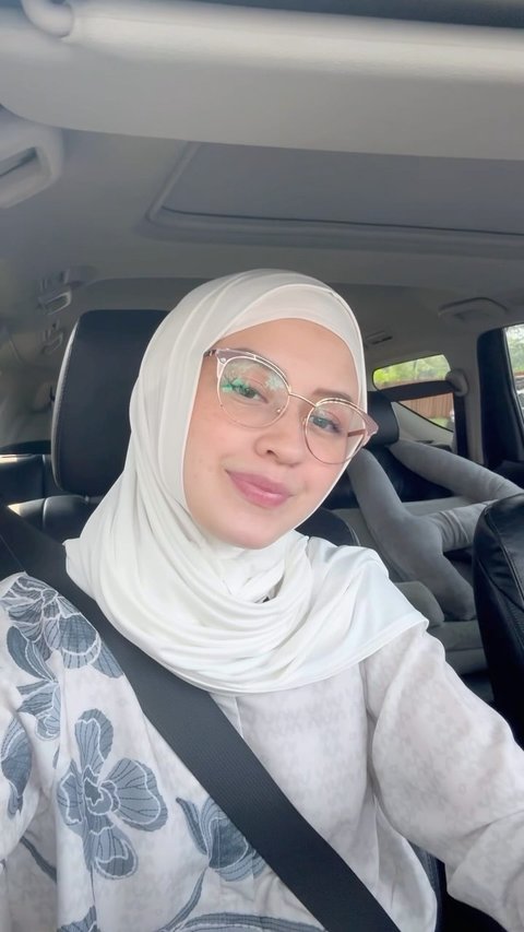 Cantik Berhijab, Ini 7 Potret Kimberly Ryder Ikut Kajian Bareng Para Sahabat