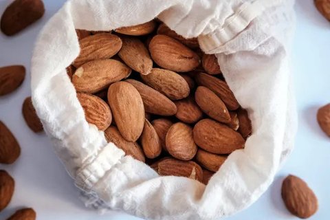 Alpukat Telur Panggang Lada Hitam(sumber: Pixabay)