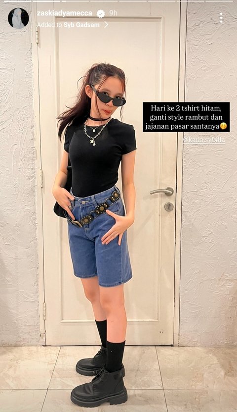 Sybil pun tampil stylish banget dengan memakai berbagai aksesoris, saat menjalani karantina. Ketentuan dari Gadis Sampul, para peserta hanya mengenakan kaos putih dan hitam, serta celana jeans pendek.&nbsp;