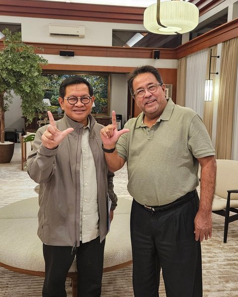 Rano Karno yang mencalon diri jadi Wakil Gubernur DKI Jakarta mendampingi Pramono Anung, diketahui unggul menang dengan 50,2 persen suara sementara versi quick count.