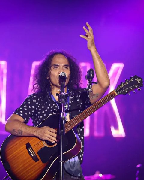 Kisah rumah tangga musisi senior Abdee Negara atau Abdee Slank masih bergulir di Pengadilan Agama. Seperti diketahui, Abdee menggugat cerai sang istri. Pada Senin (26/2/2018) sidang cerai dig