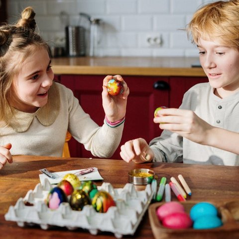 Penerapan Positive Parenting Bisa Jadi Cara Cegah Pertengkaran Antar Saudara