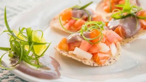 Pola makan sehat tidak hanya berpengaruh untuk mencegah kanker payudara, tapi menjaga kesehatan secara keseluruhan (Foto: Freepik.com)