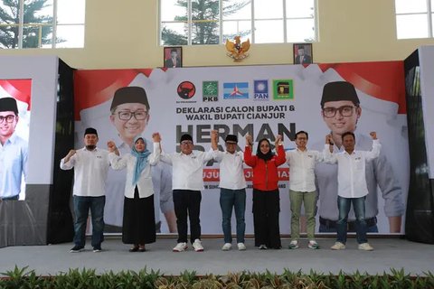 Paslon Cabup Cianjur Wahyu-Ramzi saat kampanye akbar