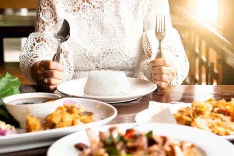 Periksa Kadar Gula Darah (Credit: Shutterstock/Wulandari Wulandari)