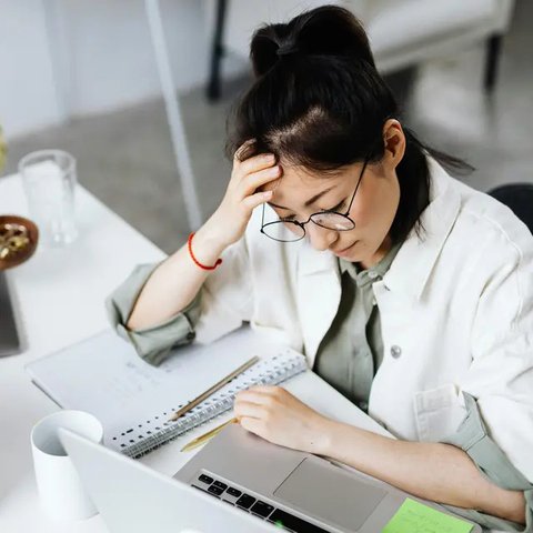 Periksa Kadar Gula Darah (Credit: Shutterstock/Wulandari Wulandari)