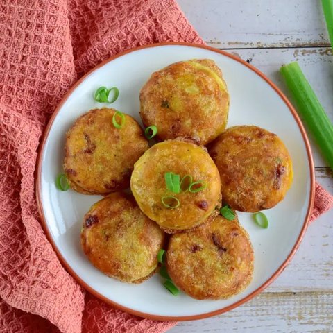Mencari Jejak Perkedel: Kentang, Telur, dan Frikandel Belanda yang Ternyata Saling Terhubung!