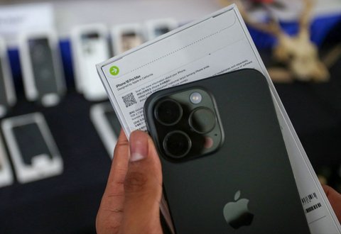 FOTO: Penampakan Ratusan iPhone 16 Dimusnahkan Bea Cukai, Dibelah Pakai Gerinda