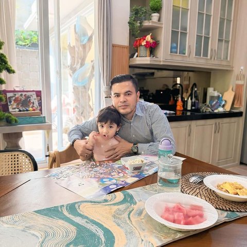 Potret Kehangatan Haldy Sabri Bareng Anak-anak Irish Bella, Ayah Sambung yang Tuai Banyak Pujian