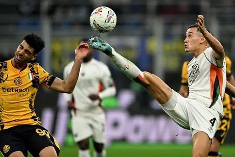 Liga Italia - Bologna Vs Venezia (Bola.com/Adreanus Titus/Geaby Fadhilatu Sholikha)