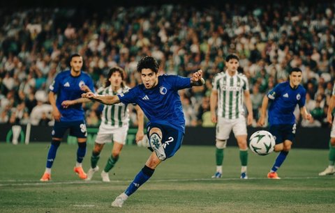 FOTO: Sosok dan Aksi Kevin Diks, Amunisi Baru Timnas Indonesia Punya Rekor Eksekusi Penalti 100 Persen Gol