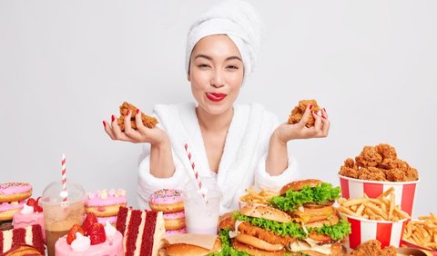 Junk foods are convenient, but they are harmful for our health.
