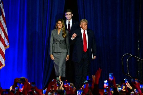 FOTO: Wajah Semringah Donald Trump Deklarasi Menang Pilpres AS, Sampaikan Pidato Emosional