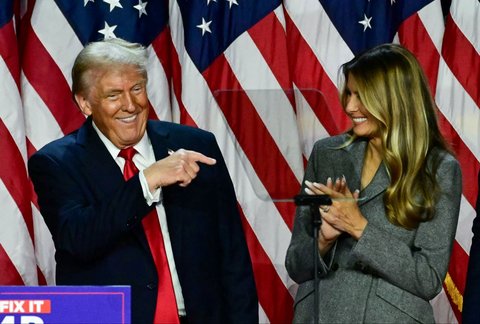 FOTO: Wajah Semringah Donald Trump Deklarasi Menang Pilpres AS, Sampaikan Pidato Emosional