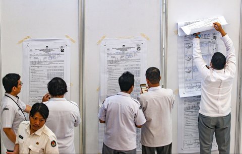 FOTO: KPU Sosialisasikan Aplikasi Sirekap Mobile untuk Pencatatan Hasil Pemungutan Suara di Pilkada 2024