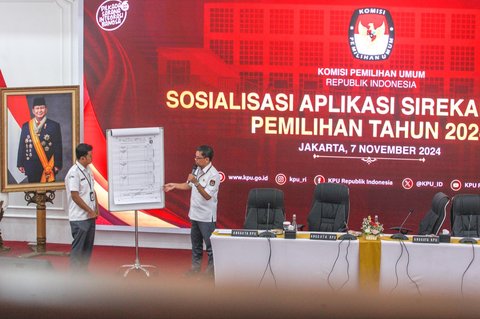 FOTO: KPU Sosialisasikan Aplikasi Sirekap Mobile untuk Pencatatan Hasil Pemungutan Suara di Pilkada 2024