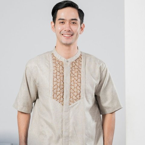 5 Tren Baju Koko Pria untuk Lebaran 2025, Siap Sambut Idul Fitri dengan Tampan dan Elegan