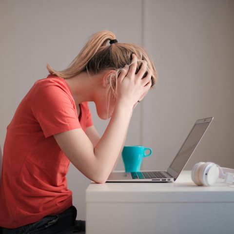 Sejarah Perkembangan Neurosis: Dari Abad Pertengahan hingga Terapi Modern