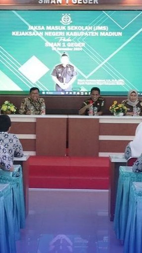 Ketika Insan Adhyaksa Menjadi `Guru Sehari` di Program Jaksa Masuk Sekolah